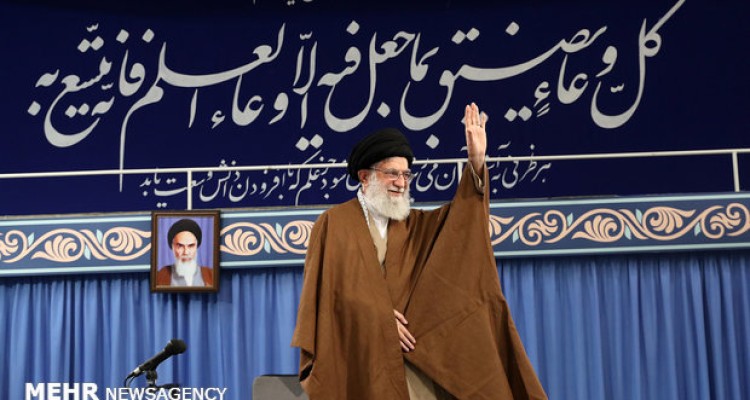جمعی از دانش‌آموزان و دانشجویان با رهبر معظم انقلاب دیدار کردند