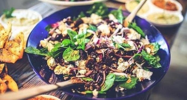 تسکین ریفلاکس معده با رژیم غذایی گیاهی