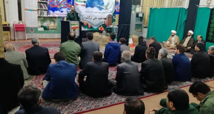 حرکت انقلاب اسلامی پیش رونده است / جنگ اقتصادی امروز کمتر از جنگ تحمیلی دیروز نیست