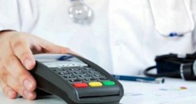 پزشکان کرمانشاهی در بخش دولتی فرار مالیاتی ندارند 
