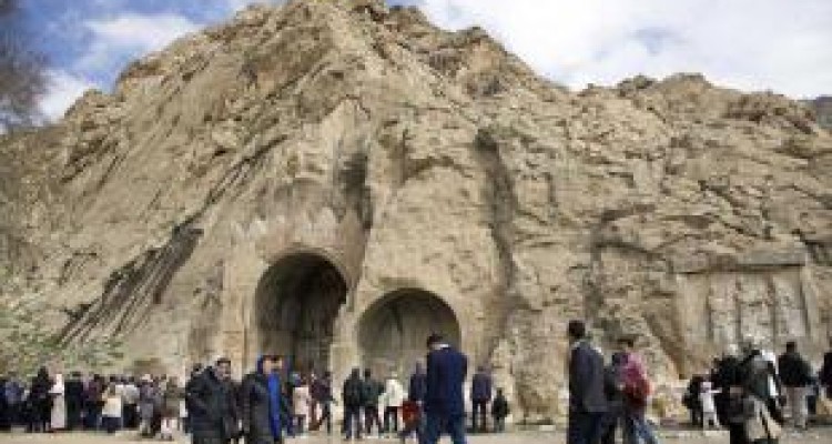 قطار گردشگری به کرمانشاه می‌رسد /افزایش ۹ درصدی ورود گردشگران 
