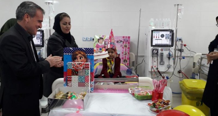  جشن "لبخند ماندگار" ویژه کودک دیالیزی در صحنه برگزار شد