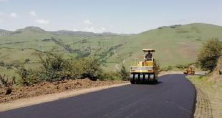 اختصاص بیش از ۱۰۰ میلیاردتومان برای اجرای آسفالت راه‌های کرمانشاه 