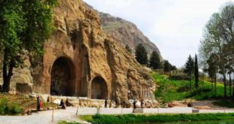  احتمال ریزش طاق های هزار ساله طاقبستان بر اثر سیل 
