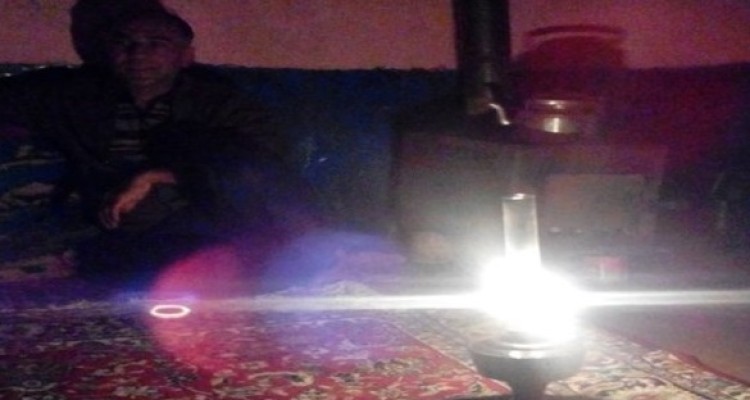  روستاهای منطقه گروس شهرستان صحنه همچنان در تاریکی به سر می برند 
