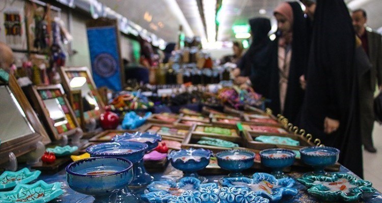 بازارچه صنایع دستی شهرستان صحنه تا پایان سال جاری کلنگ زنی می شود