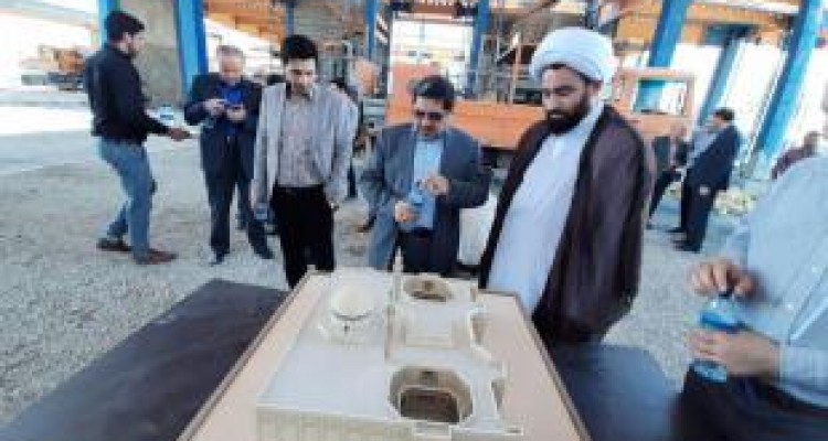 حضور رئیس بنیاد مسکن انقلاب اسلامی کشور در سرپلذهاب / بازدید از محل ساخت بقعه احمدبن اسحاق و مسکن مهر شهید شیرودی 