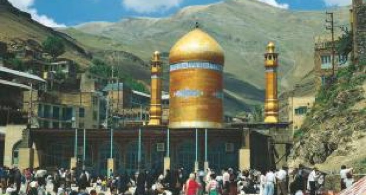  درآمدهای امامزادگان صرف امور فرهنگی و عمرانی می‌شود 