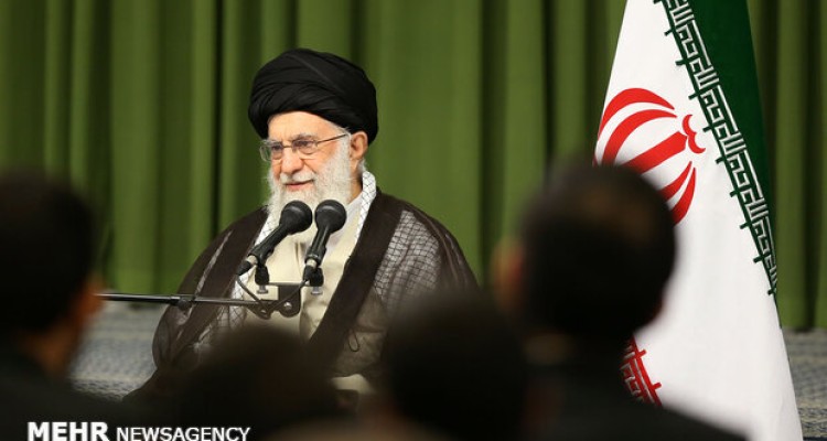 بعدازظهرِ روز عرفه یکی از ساعات بهشت است/به معانی دعا توجه کنید