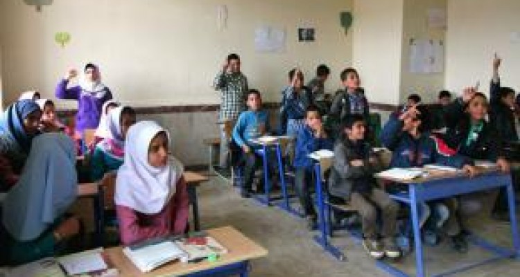 مدارس مختلط؛ خشت کجِ اول /بیراهه‌ آموزش و پرورش برای جبران کمبود معلم 