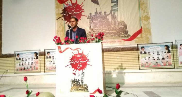 محفل شعر دفاع مقدس در شهرستان صحنه برگزار شد