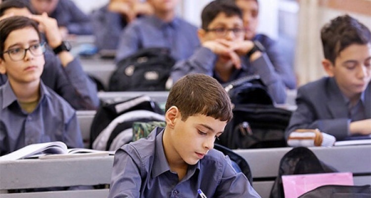 دلایل ناکارآمدی آموزش زبان و ادبیات فارسی در مدارس