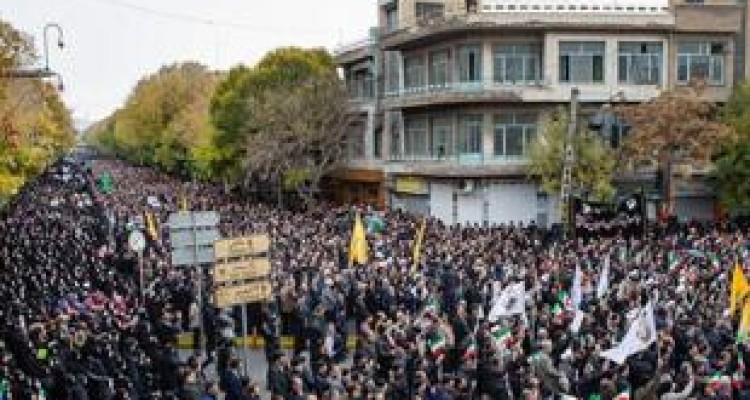 برگزاری تجمع باشکوه نیروهای انقلابی در کرمانشاه 