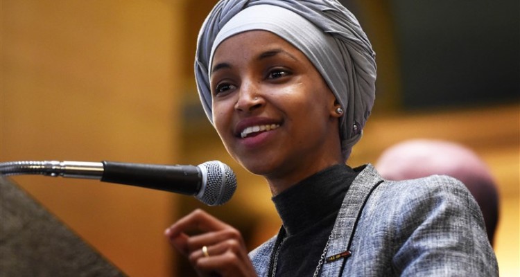 موضع دوگانه «الهان عمر» در خصوص تحولات ایران و تحریم های آمریکا