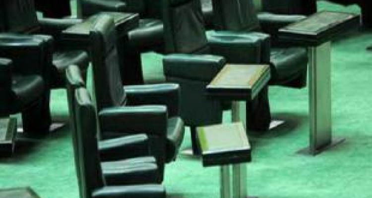 ۴۰۵ نفر مدعی هشت کرسی مجلس/ دولتی‌ها بیشترین متقاضی بودند! 