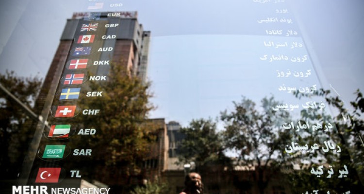 دلار به کانال ۱۲ هزار تومانی بازگشت