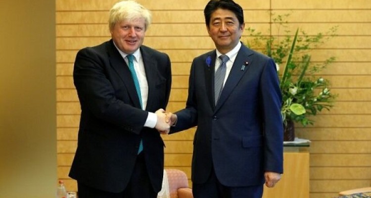 گفتگوی تلفنی آبه و جانسون درباره مسائل بین المللی 
