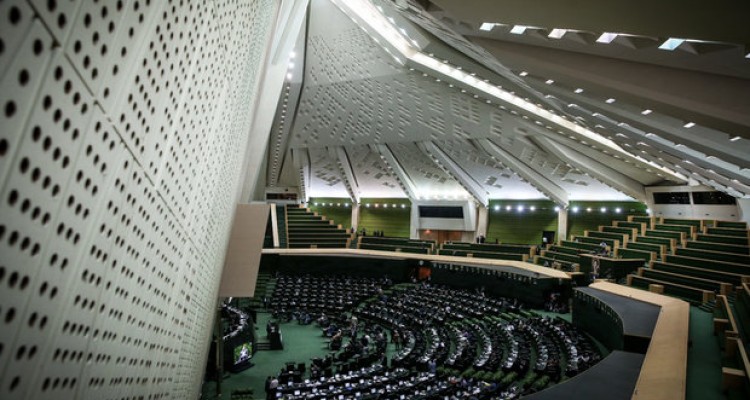 مجلس ماده مربوط به تقسیم بندی مدارس به دولتی وغیردولتی را حذف کرد