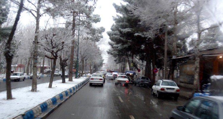 هوای سرد و یخبندان تا روز سه شنبه جو شهرستان صحنه را تحت تاثیر خود قرار می دهد 