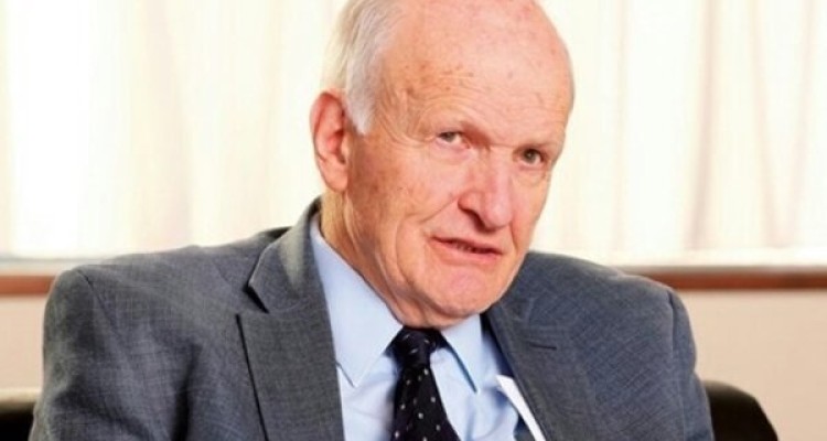 گسترش برجام به موضوعات منطقه‌ای و موشکی ایران اشتباه است