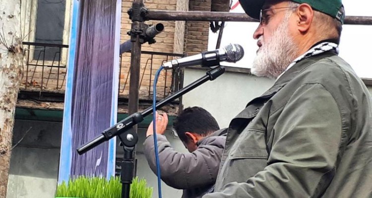  شیطان بزرگ اصلا قابل اعتماد نیست 