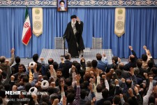 هزاران نفر از مردم آذربایجان شرقی با رهبر انقلاب دیدار کردند