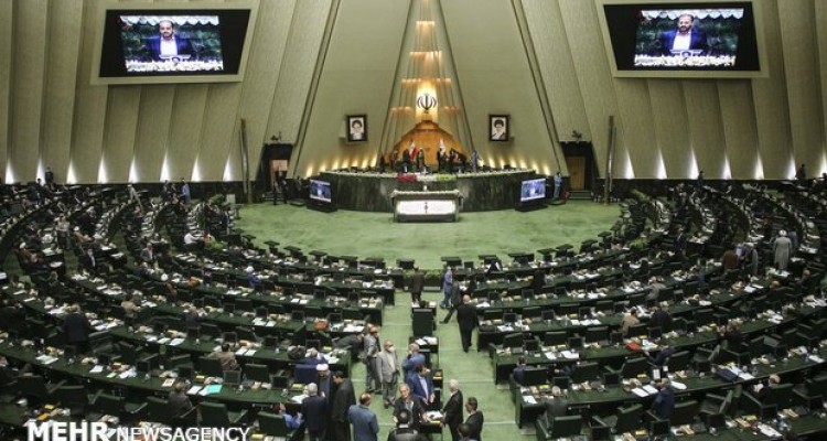 لایحه تجارت رابه مجلس برگردانید/مغایرت لایحه با اصل۷۴ قانون اساسی