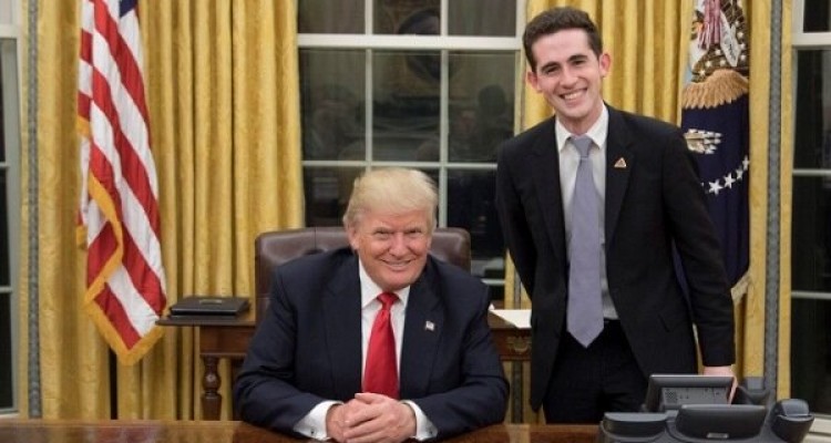 توطئه به صرف شیرینی/ ترامپ خاورمیانه را به یک «قهوه‌چی» سپرد!