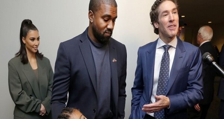 «کانیه وست»خواننده جنجالی به رقابت های ریاست جمهوری آمریکا پیوست 