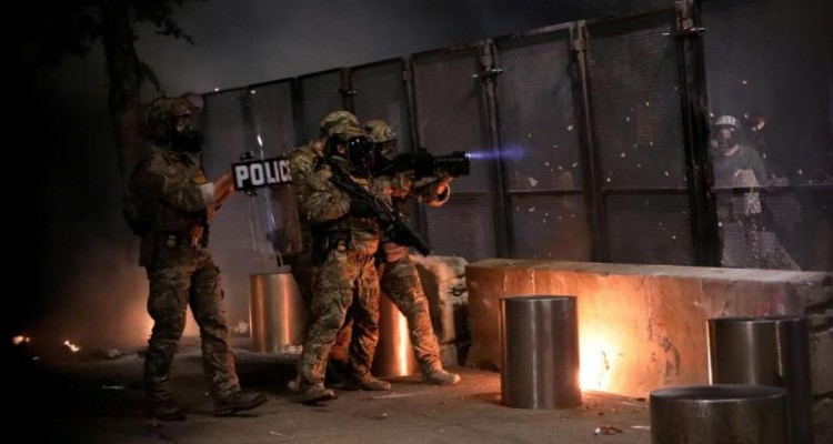 وزارت دادگستری آمریکا ۱۸ نفر را در اعتراضات پورتلند دستگیر کرد