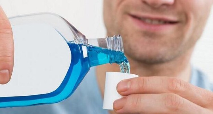 دهان شویه ها در کاهش ریسک انتقال کروناویروس تاثیر دارند
