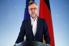 آلمان به انگلیس هشدار داد: بازی را تمام کن 