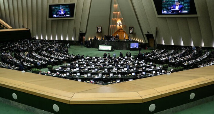 مراسم تحلیف ۱۰ نفر از منتخبان جدید مردم برگزار شد