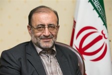 تحریم‌های اخیر بانکی محصول «برجام» است/ دولت، غربی‌ها را پررو کرد