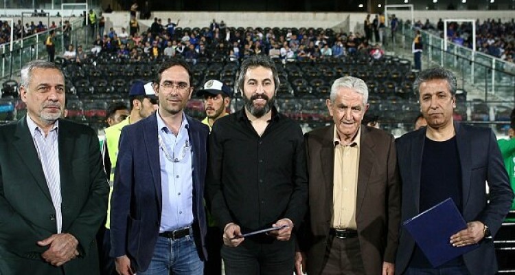 استقلال نابود شدنی نیست/ مدیران بله قربان‌گو آفت آبی‌ها هستند