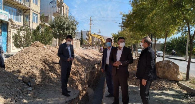 پروژه فاضلاب کشی سطح شهر صحنه در حال انجام است