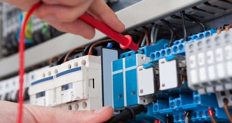  علت قطعی برق در شهرک پردیس انجام تعمیرات است/برق به زودی وصل می شود