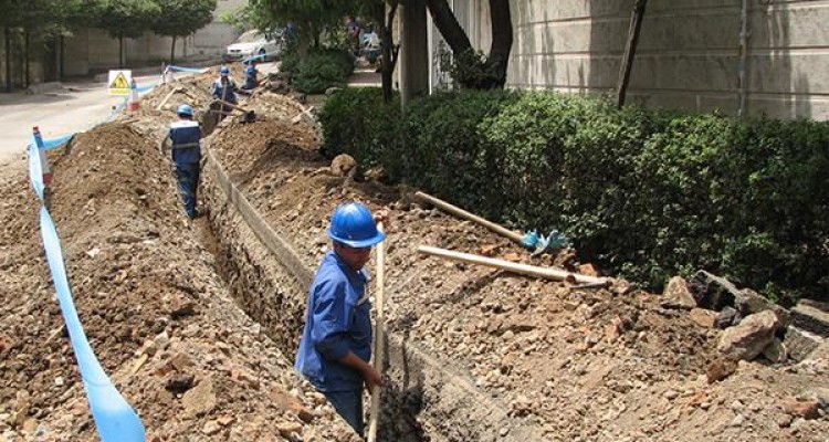  پروژه 15 کیلومتری شبکه جمع آوری فاضلاب شهر صحنه در حال انجام است