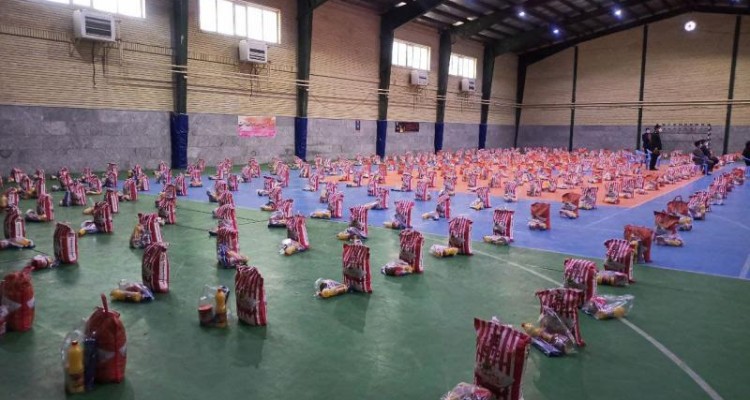 400 بسته معیشتی در قالب رزمایش مومنانه توسط سپاه صحنه توزیع شد