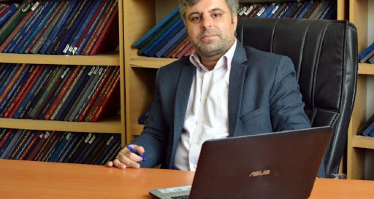 رمز ایمن سازی جامعه در برابر انحرافات و فتنه‌ها داشتن تفکر انقلابی است