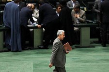 وزیر علوم برای عدم نظارت بر دانشگاه‌های علمی کاربردی تذکر گرفت