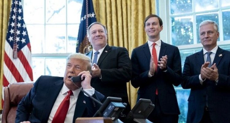 ترامپ به مشاوران و دستیاران ارشد خود مدال امنیت ملی داد!