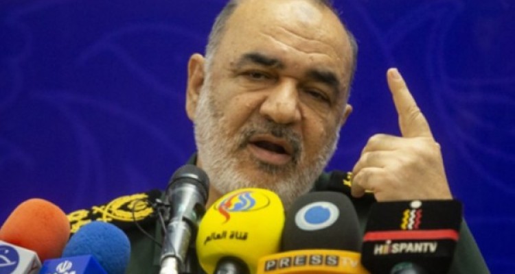  طرح شهید سلیمانی فرمول غلبه بر کرونا است/ ضرورت استمرار وضعیت فعلی برای کنترل بیماری