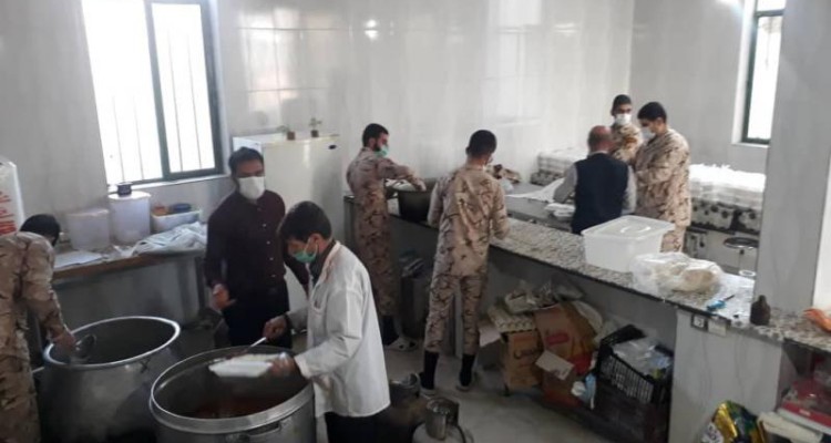  ۵۰۰ پرس غذای گرم بین نیازمندان شهرستان صحنه توزیع شد + تصویر