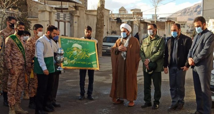 حضور خادمیاران کانون خدمت رضوی صحنه در منزل شهید مدافع حرم رضا عباسی