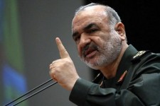 دشمن را با شکست های خفت بار روانه گورستان تاریخ می کنیم