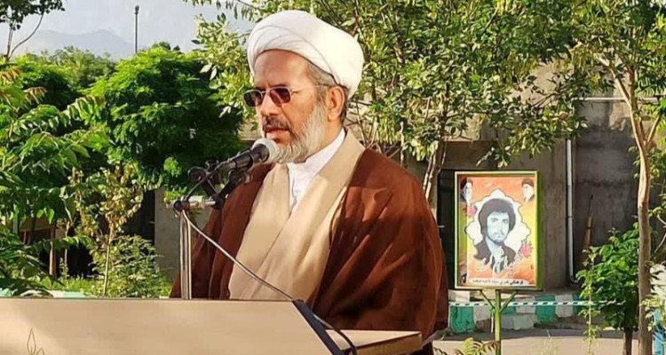 برخی از جریانات سیاسی غربگرا با شعارهای فریبنده توانستند رای مردم را جمع کنند