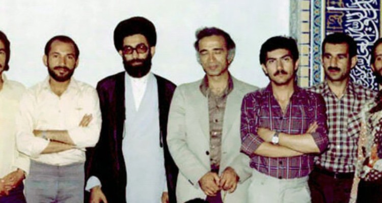 مساجد؛ پایگاه‌های مبارزاتی حضرت آیت‌الله خامنه‌ای