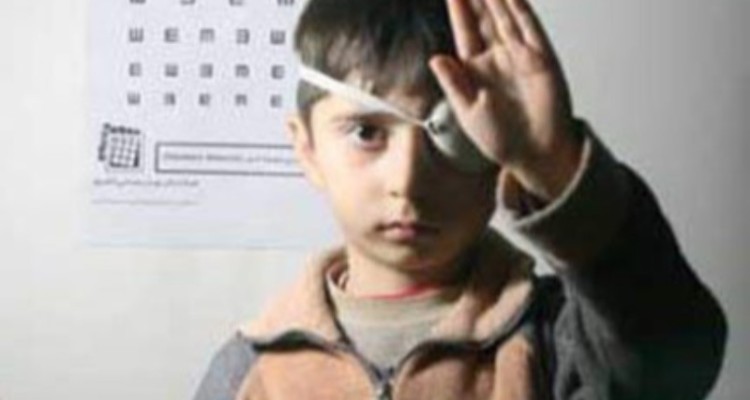 ۱۸۶۰کودک شهرستان صحنه در طرح غربالگری بینایی/تا کنون ۳۰۰کودک معاینه شده اند
