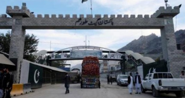 طالبان گذرگاه کلیدی در مرز با پاکستان را بست